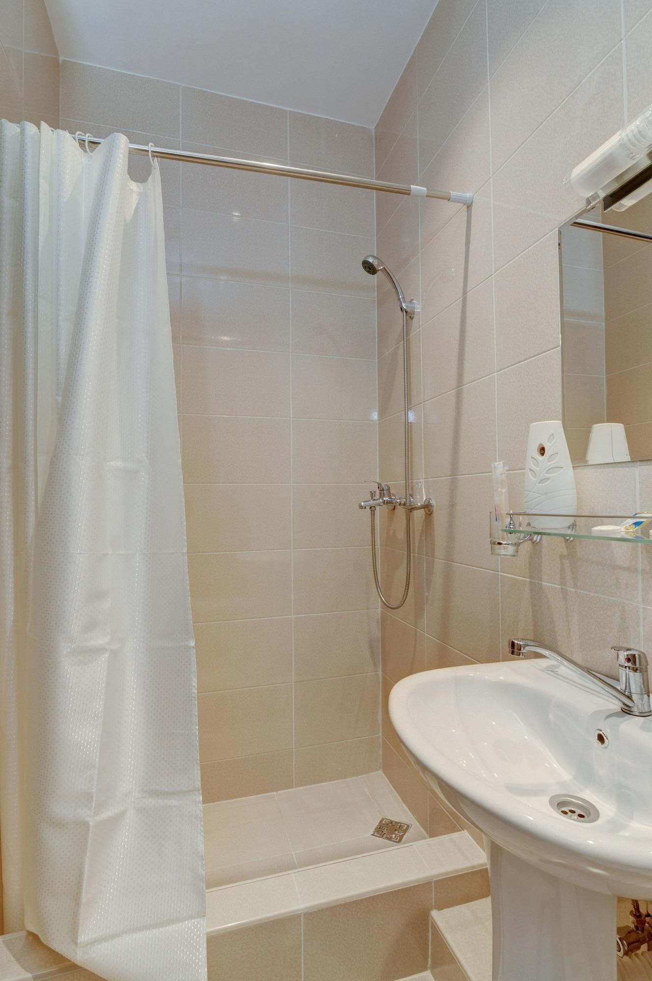 Liva Hotel Tbilisi Buitenkant foto