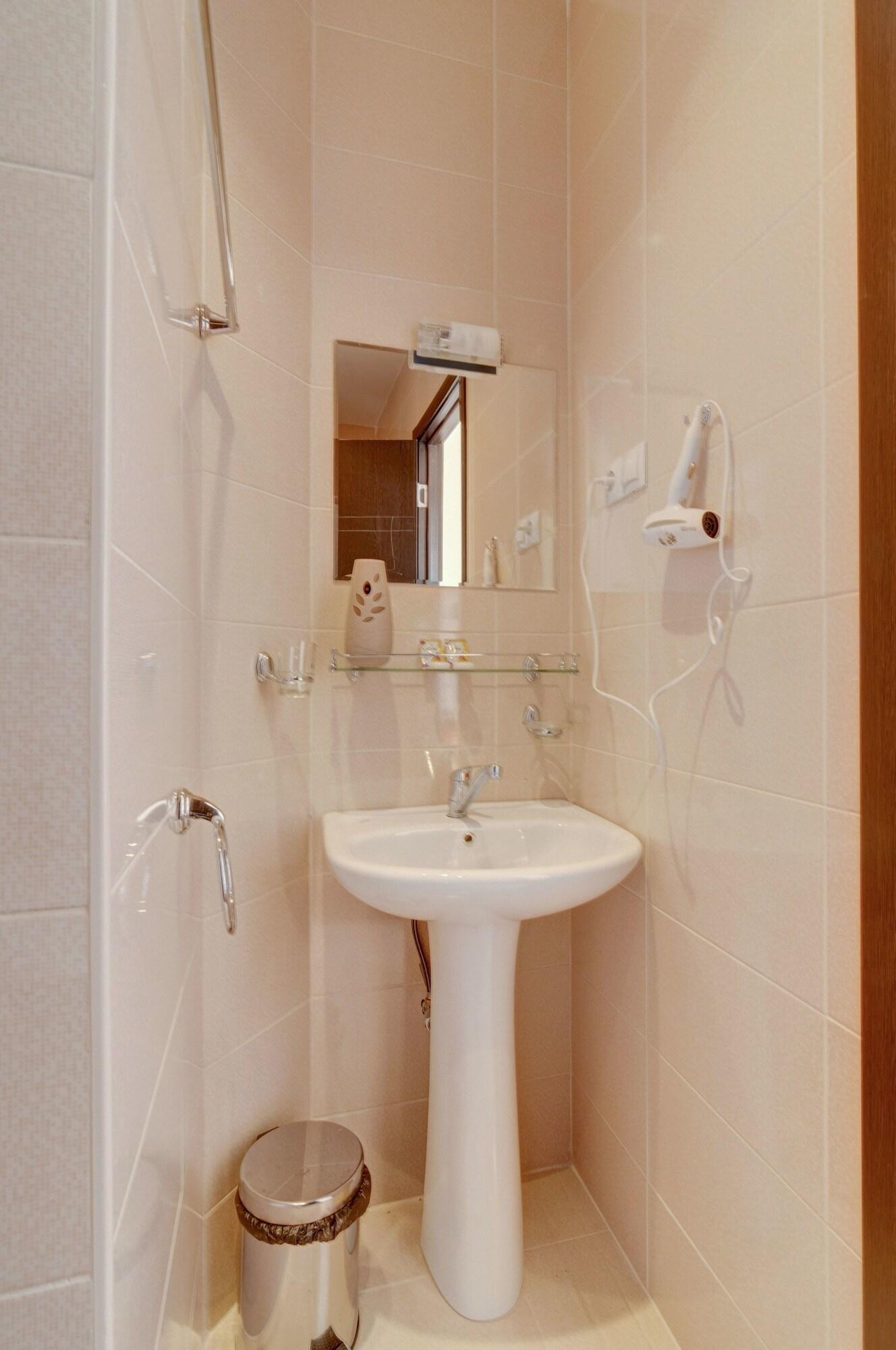 Liva Hotel Tbilisi Buitenkant foto