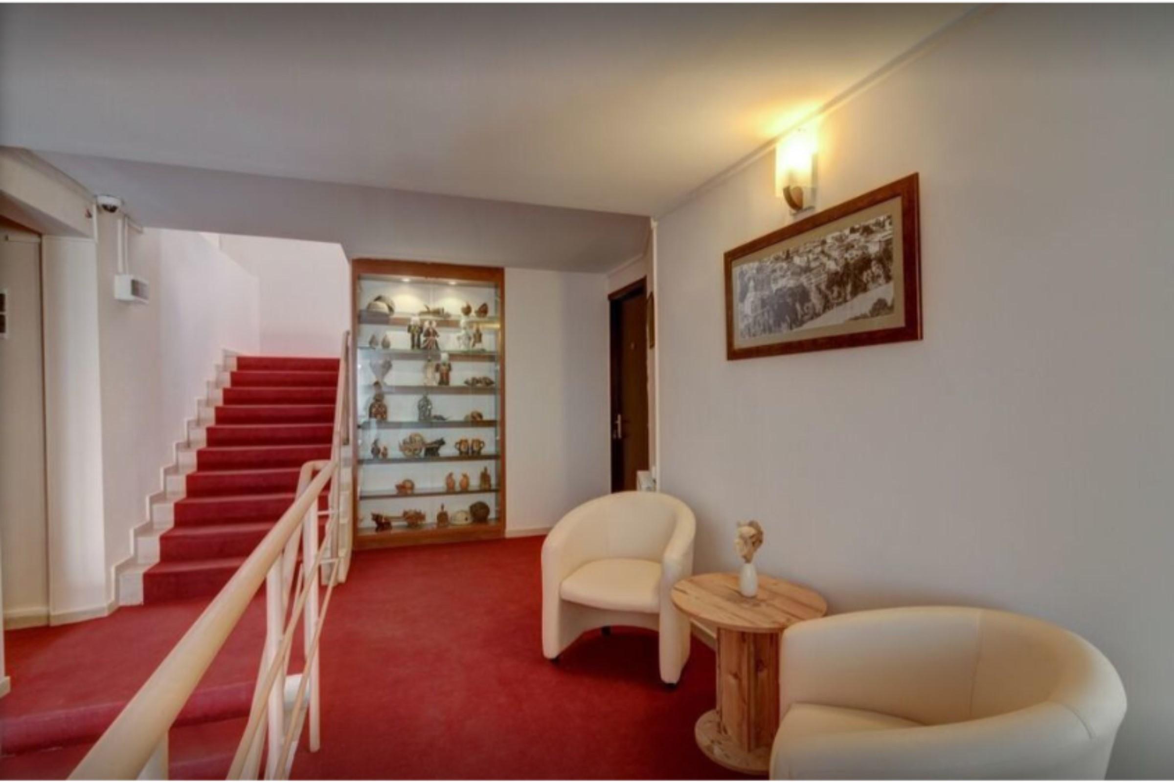 Liva Hotel Tbilisi Buitenkant foto