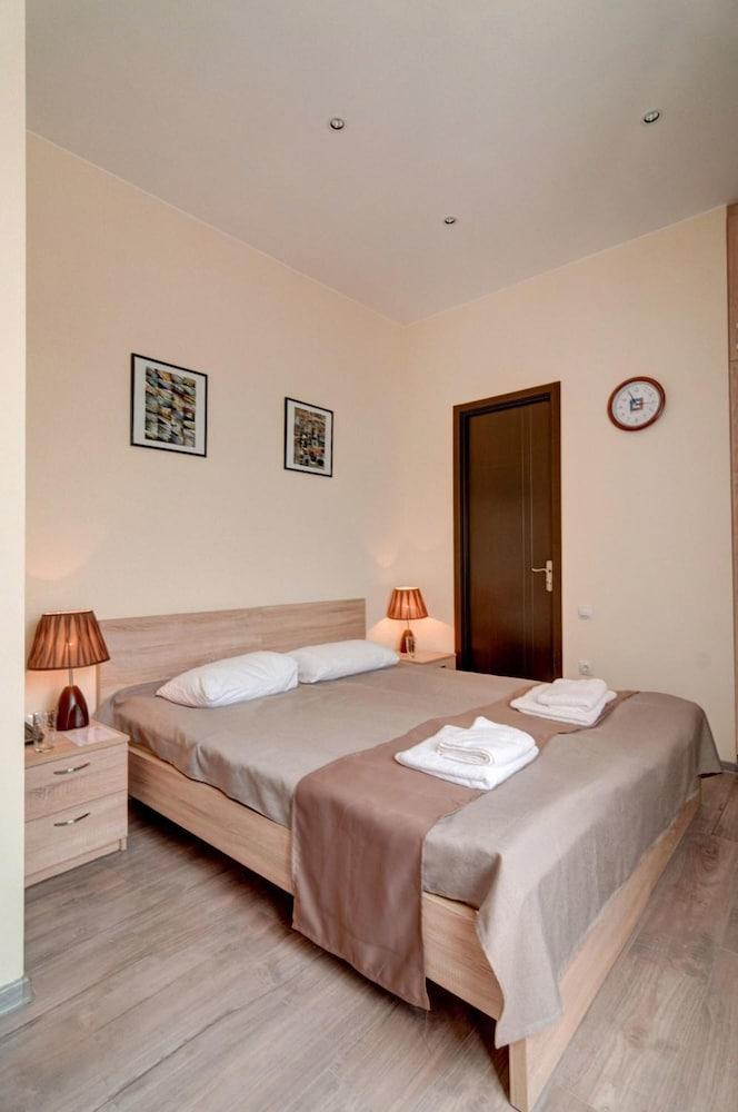 Liva Hotel Tbilisi Buitenkant foto