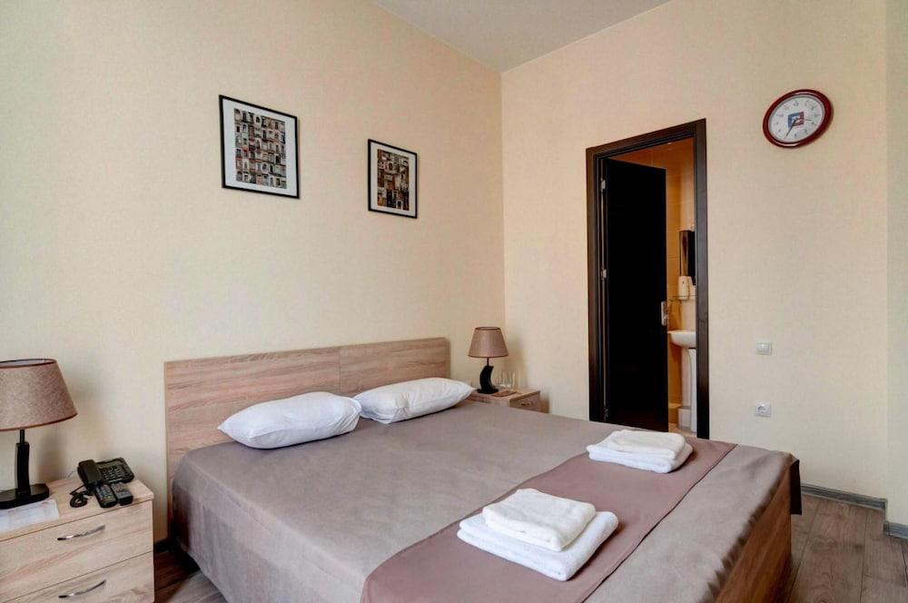 Liva Hotel Tbilisi Buitenkant foto