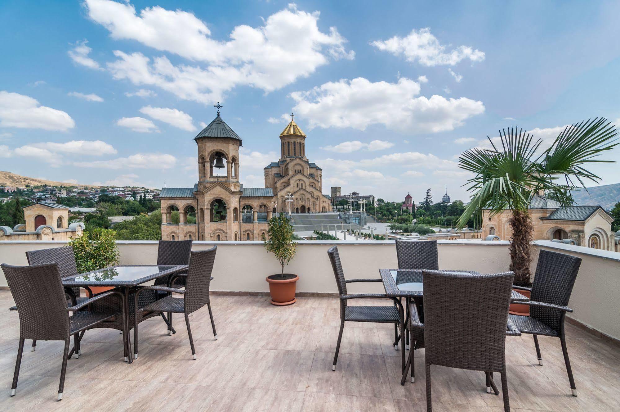 Liva Hotel Tbilisi Buitenkant foto